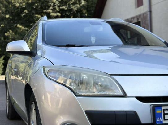 Renault Megane 2009г. в рассрочку