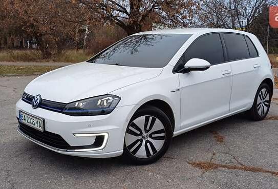 Volkswagen E-golf 2015р. у розстрочку