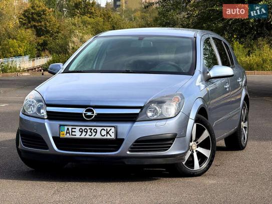 Opel Astra 2005р. у розстрочку