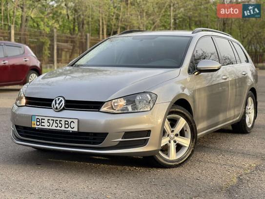 Volkswagen Golf 2015р. у розстрочку