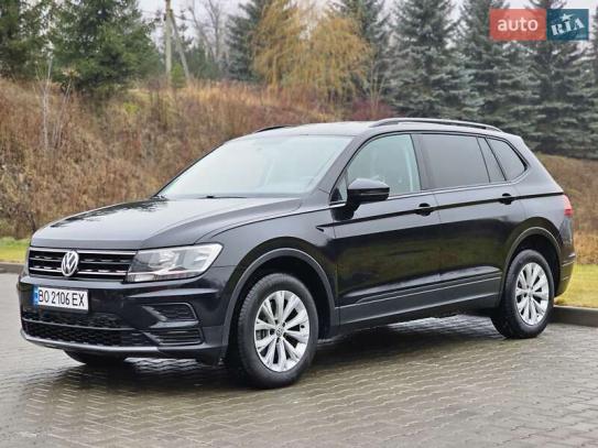 Volkswagen Tiguan
                          2018г. в рассрочку