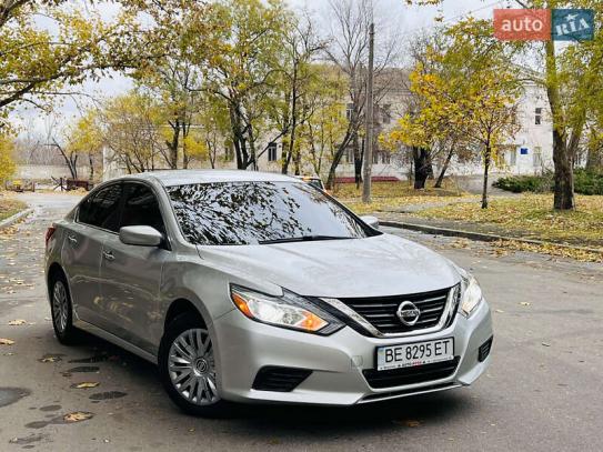 Nissan Altima 2016р. у розстрочку