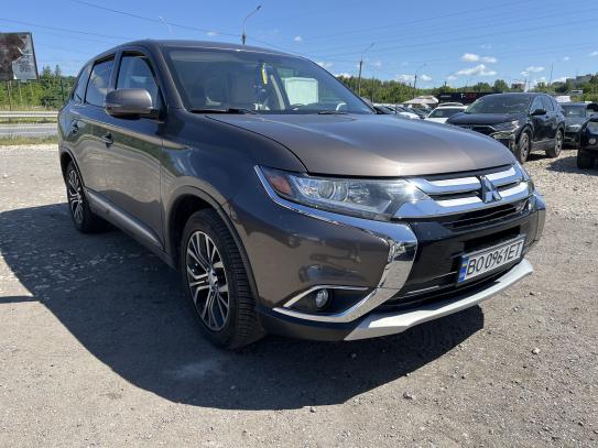 Mitsubishi Outlander
                       2016г. в рассрочку