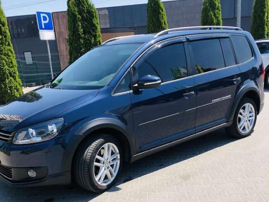 Volkswagen Touran
                          2013г. в рассрочку