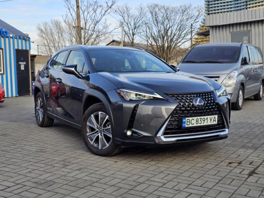 Lexus Ux                              2022г. в рассрочку