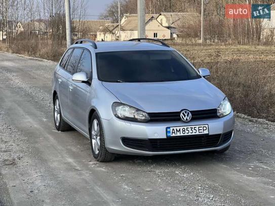 Volkswagen Golf
                            2011г. в рассрочку