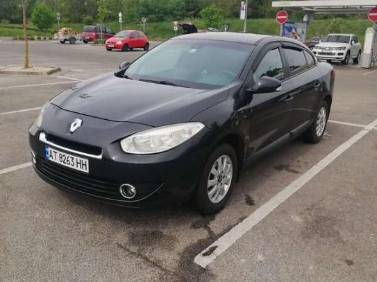 Renault Fluence                         2010г. в рассрочку