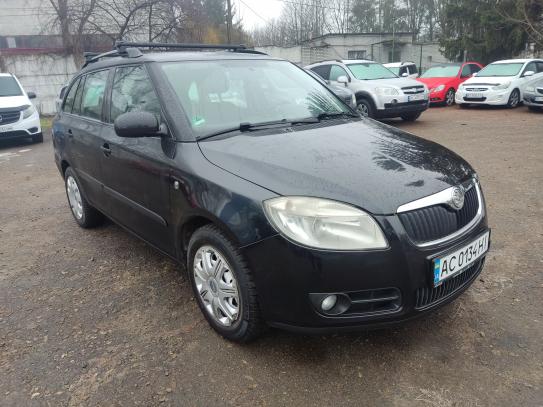 Skoda Fabia                           2008г. в рассрочку