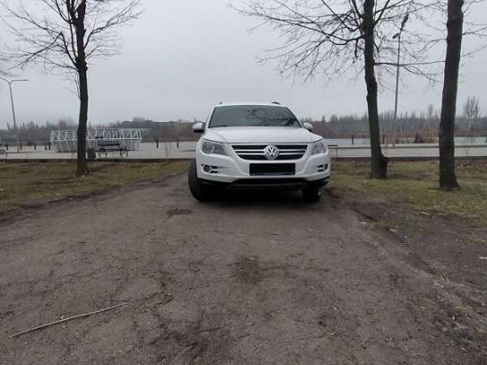 Volkswagen Tiguan
                          2008г. в рассрочку