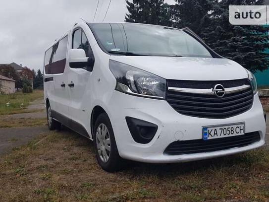 Opel Vivaro 2016г. в рассрочку