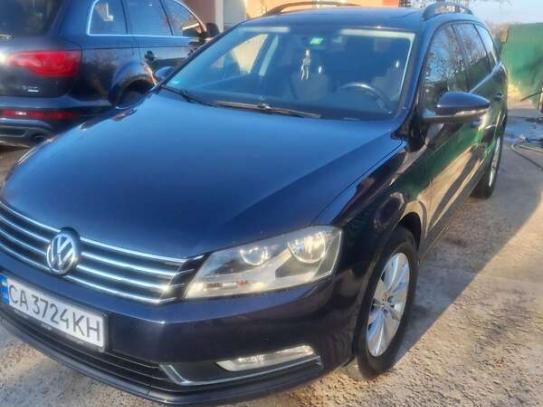 Volkswagen Passat 2011р. у розстрочку