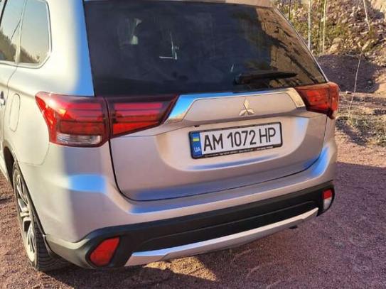 Mitsubishi Outlander                       2015г. в рассрочку