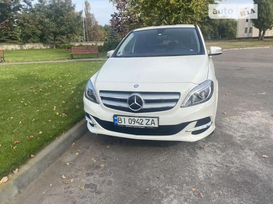 Mercedes-benz B 250e 2016р. у розстрочку