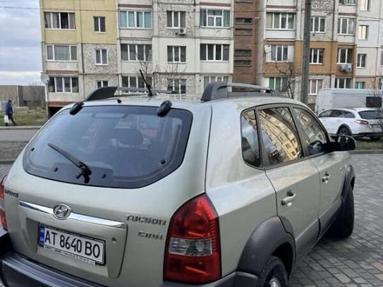 Hyundai Tucson                          2008г. в рассрочку