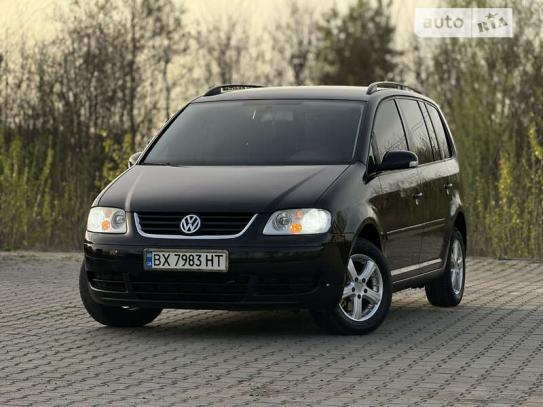 Volkswagen Touran 2006г. в рассрочку