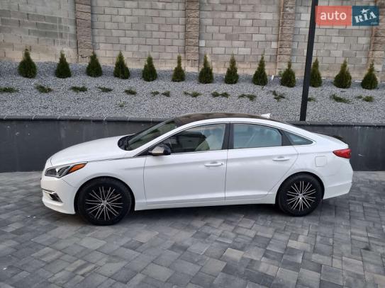 Hyundai Sonata 2015р. у розстрочку