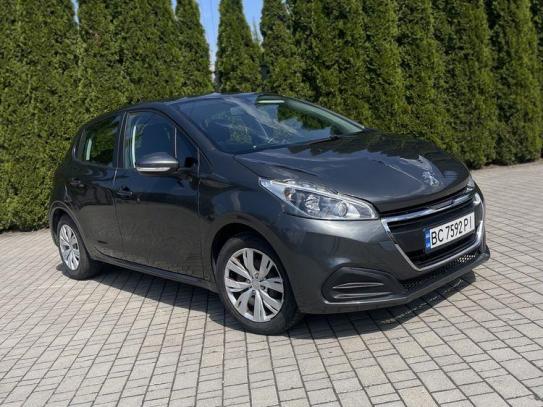 Peugeot 208                             2013г. в рассрочку