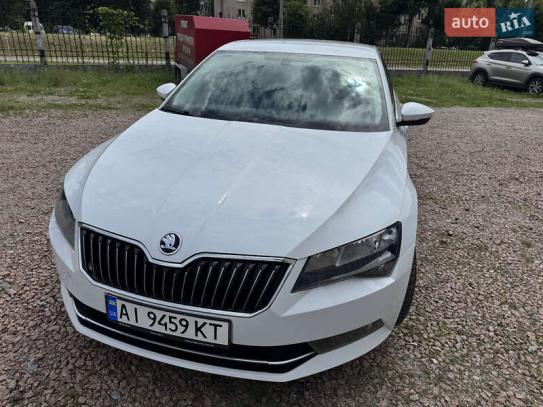 Skoda Superb                          2016г. в рассрочку