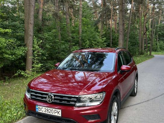 Volkswagen Tiguan                          2017г. в рассрочку