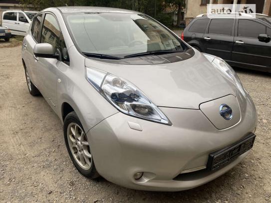 Nissan Leaf 2012г. в рассрочку