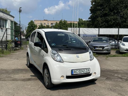 Peugeot Ion
                             2011г. в рассрочку