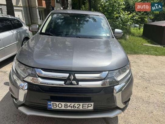 Mitsubishi Outlander                       2017г. в рассрочку