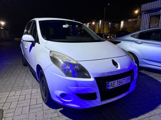 Renault Scenic 2010г. в рассрочку