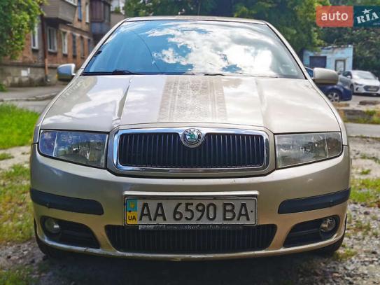 Skoda Fabia 2005р. у розстрочку