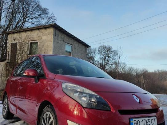 Renault Megane scenic                   2010г. в рассрочку