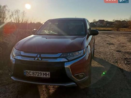 Mitsubishi Outlander 2015г. в рассрочку