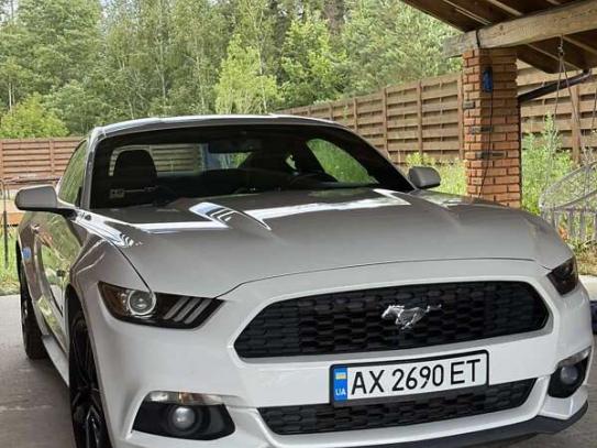 Ford Mustang                         2015г. в рассрочку