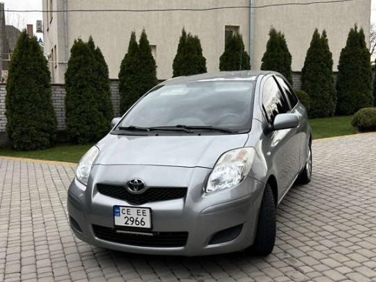 Toyota Yaris
                           2009г. в рассрочку