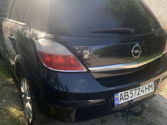 Opel Astra                           2005г. в рассрочку