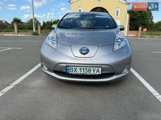 Nissan Leaf                            2015г. в рассрочку