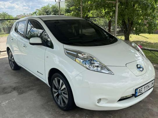 Nissan Leaf 2013г. в рассрочку