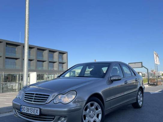 Mercedes-benz C-class                         2004г. в рассрочку