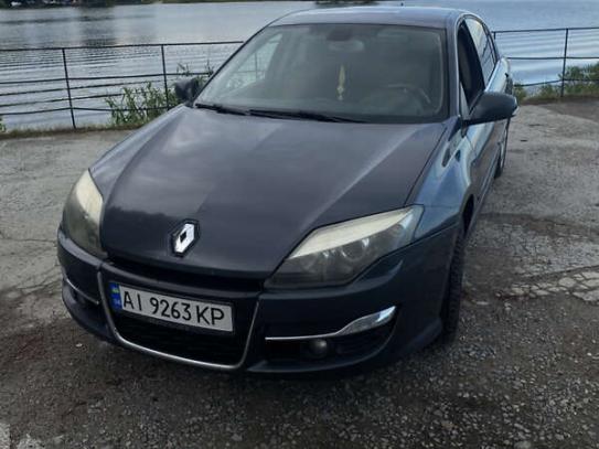 Renault Laguna
                          2011г. в рассрочку