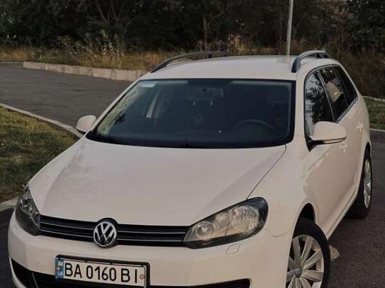 Volkswagen Golf 2012р. у розстрочку