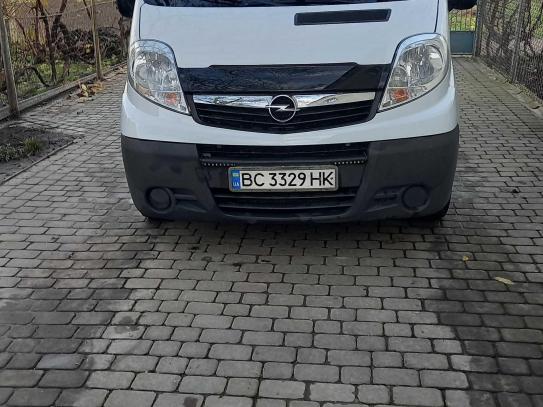 Opel Vivaro 2014р. у розстрочку