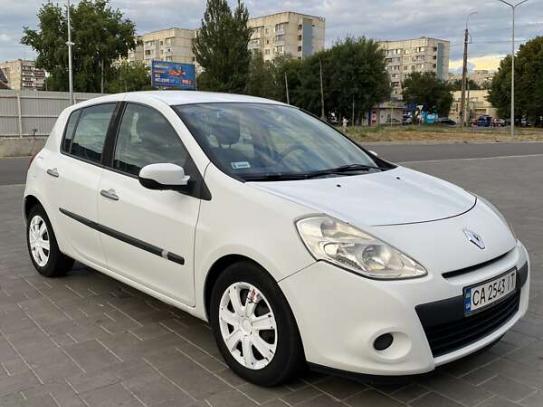 Renault Clio 2010г. в рассрочку