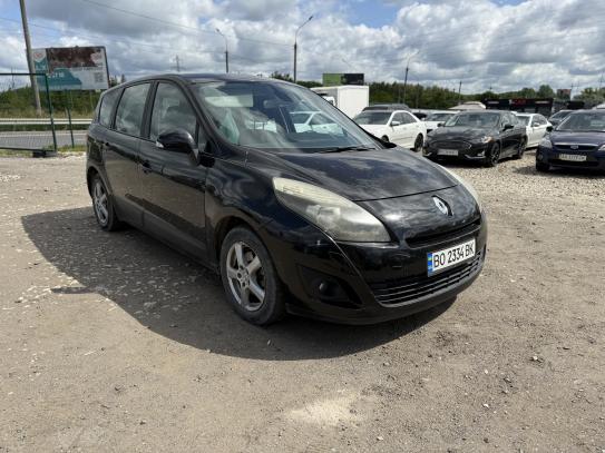 Renault Scenic                          2010г. в рассрочку