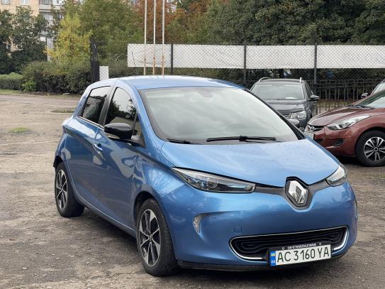 Renault Zoe
                             2017г. в рассрочку