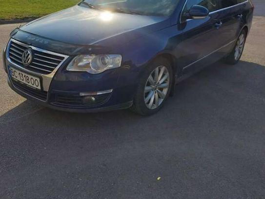 Volkswagen Passat 2010р. у розстрочку