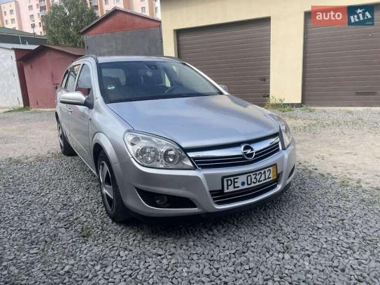 Opel Astra 2007р. у розстрочку