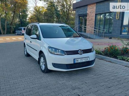 Volkswagen Touran 2012г. в рассрочку