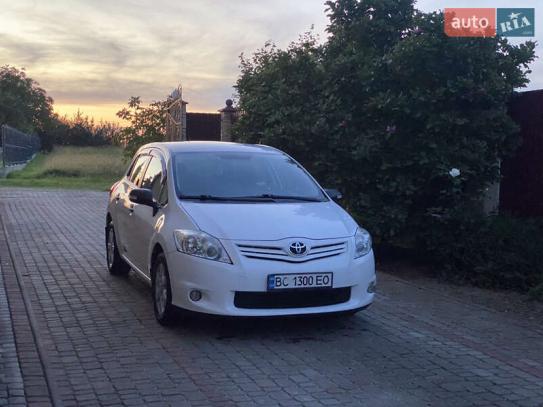 Toyota Auris
                           2012г. в рассрочку