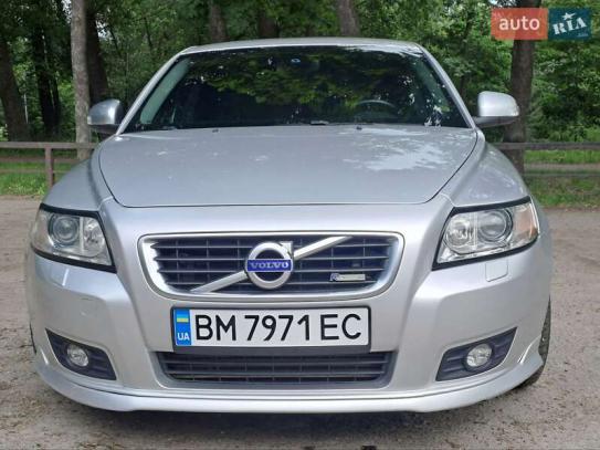 Volvo V50                             2011г. в рассрочку