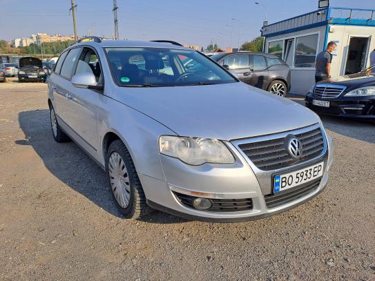 Volkswagen Passat 2005р. у розстрочку