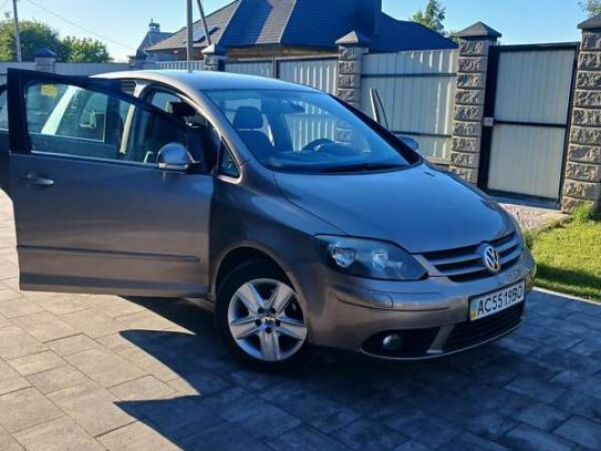 Volkswagen Golf 2010г. в рассрочку