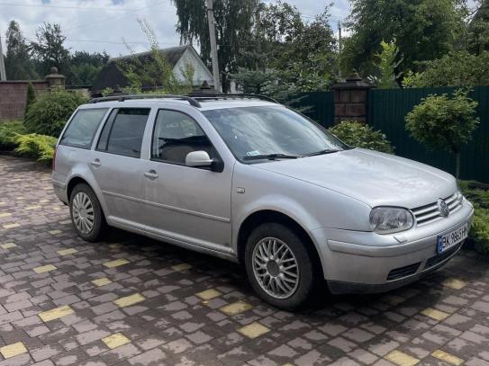 Volkswagen Golf                            2001г. в рассрочку